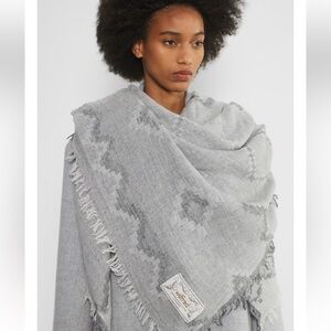 Aritzia | Wilfred Wool Triangle Scarf